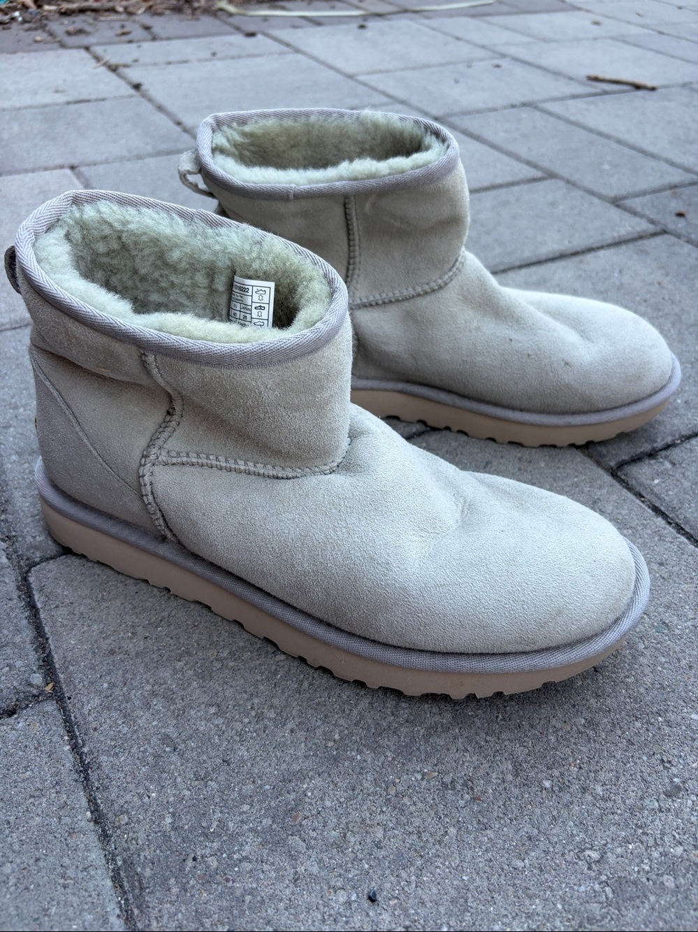 UGG 1016222 ultra Mini Suede shearling Booties Sz 9